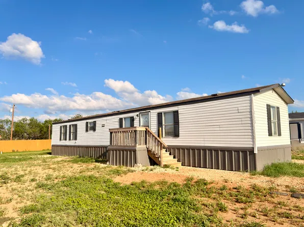 8833 W Rockport Rd, Von Ormy, TX 78073