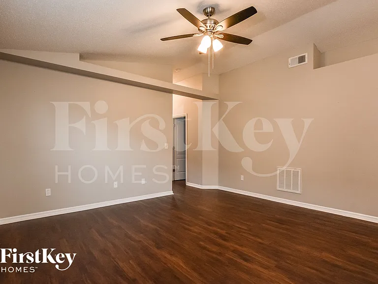 7436 Duval Ave — Photo 3