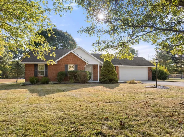 2412 Gatetree Ln, Batavia, OH 45103