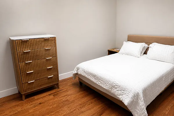 Bedroom, photo 2