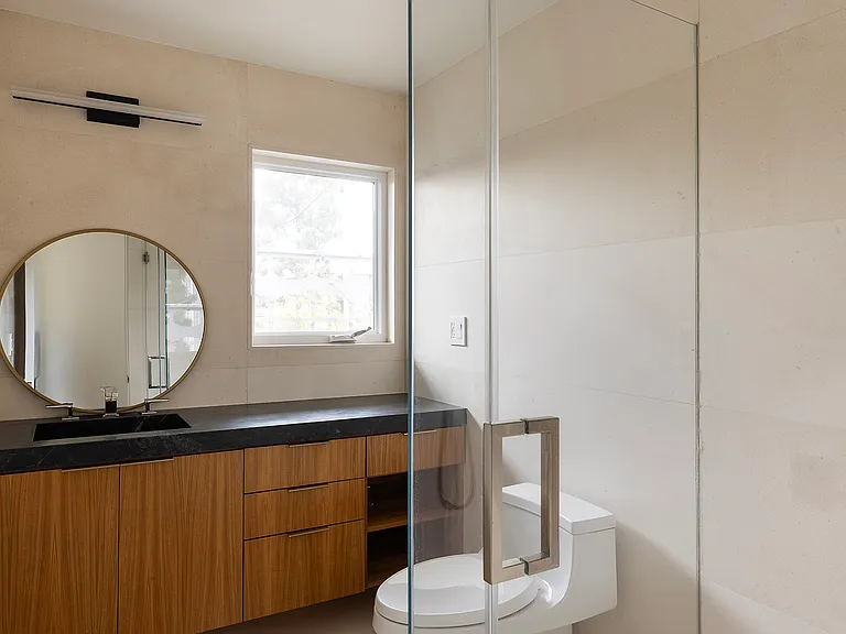 1504 Westcliff Dr #5 — Photo 17