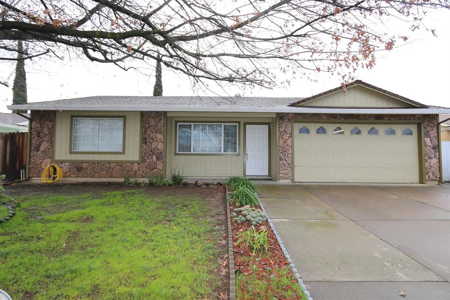 10208 Rockingham Dr photo 1