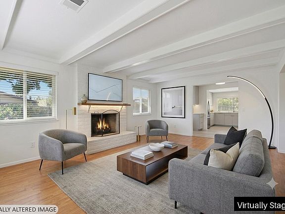 4th image of 442 Las Casitas Court #B