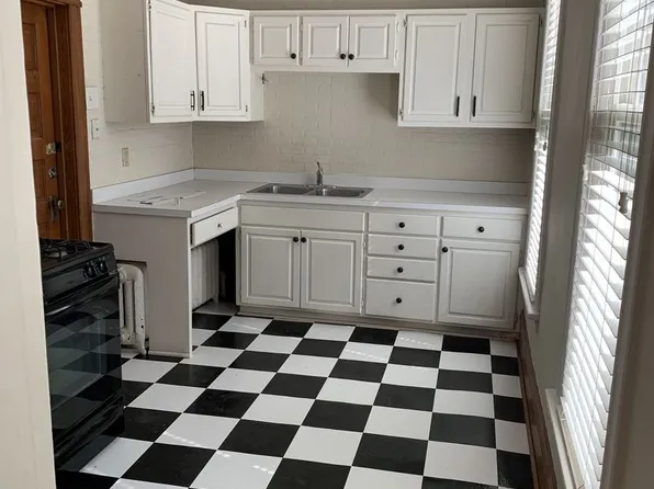 904 22nd St W, Minneapolis, MN 55405