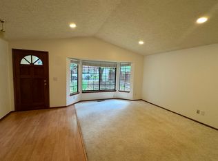 4825 SW Marigold St, Portland, OR 97219