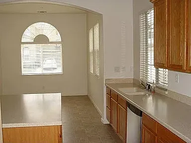 313 Royal River Dr — Photo 3