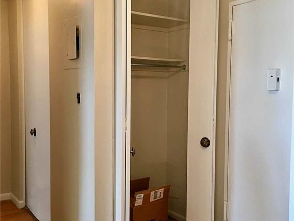 5th image of 15135 84th St APT 3N