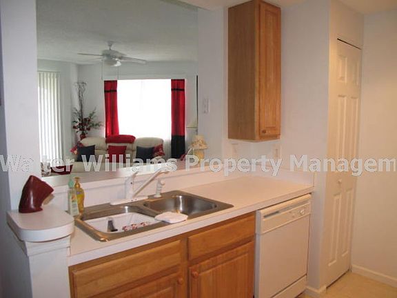 4th image of 3015 Aqua Vista Ln APT 303