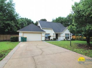 724 Spring Lake Dr, Destin, FL 32541