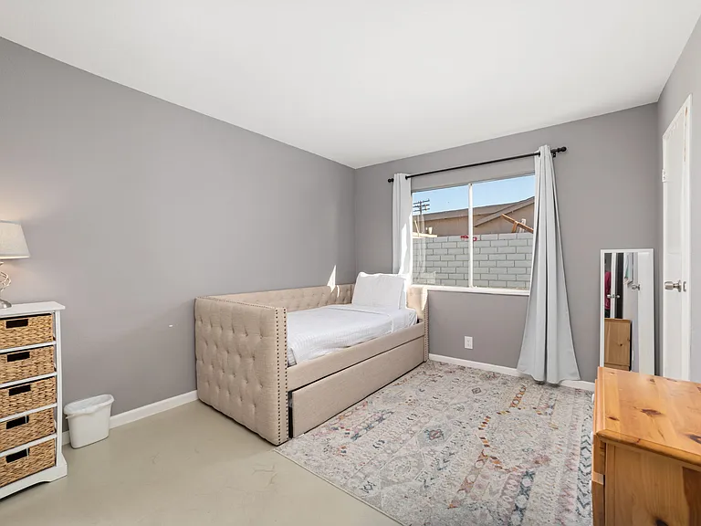 44616 Buckingham St — Photo 28