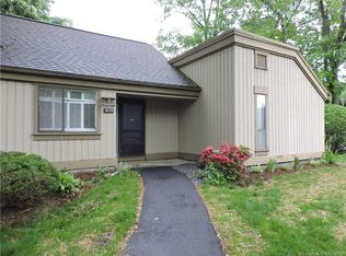 809 Heritage Vlg #B, Southbury, CT 06488