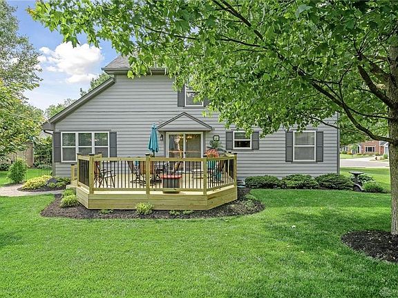 5th image of 50 Stillwater Ct