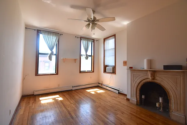 Rented by Triplemint | media 19