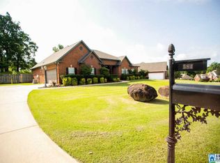 584 Overlook Rd, Fultondale, AL 35068