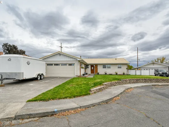 3222 SW Hailey Pl, Pendleton, OR 97801