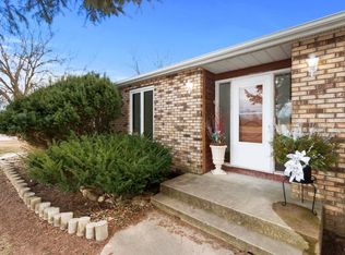 38407 87th St, Burlington, WI 53105