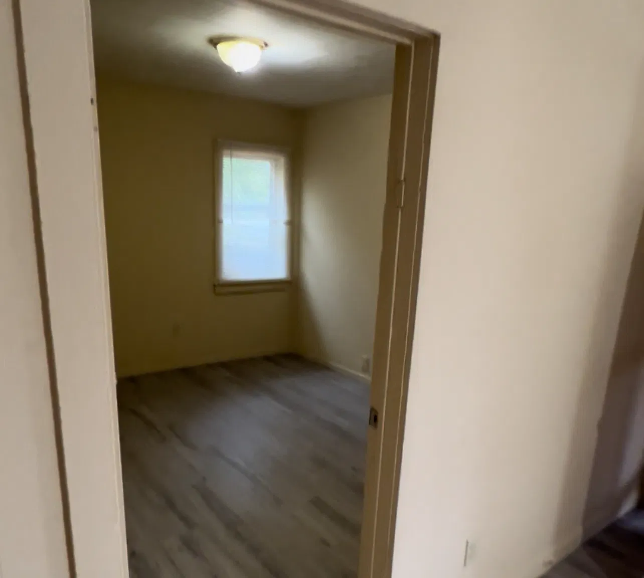 3 bed, 892 sqft, $900 — Photo 3