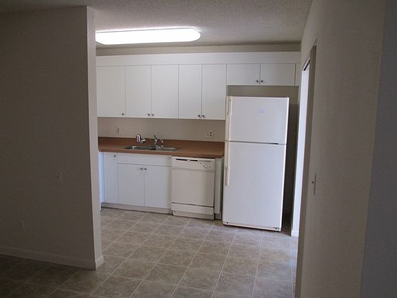 5th image of 5604 Malt Dr APT 3