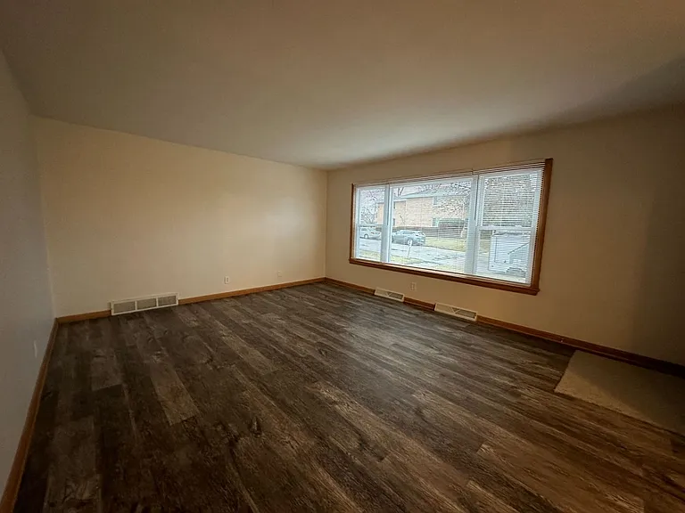 6301-6301A W Lakefield Dr — Photo 7