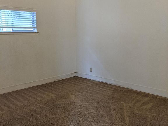 5th image of 203 Hubbard St APT D