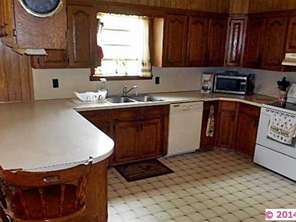 3rd image of 501 Westville Rte #2