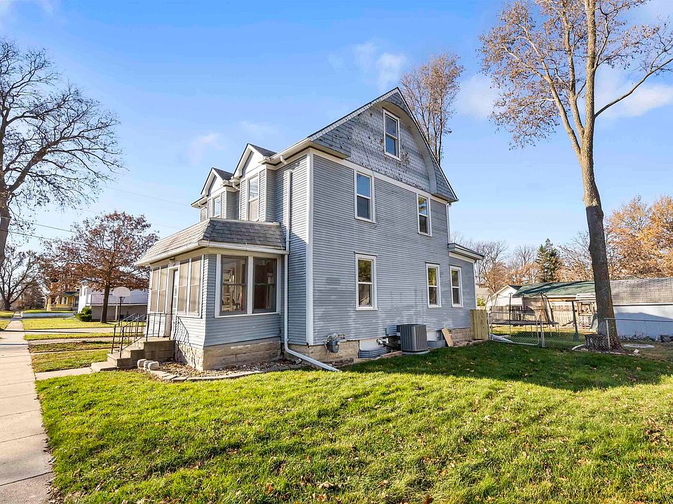 117 7th St NE, Waverly, IA 50677 Zillow