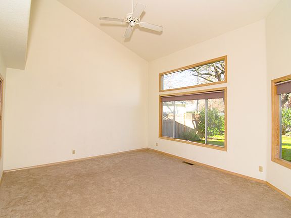 2nd image of 921 6th Pl S