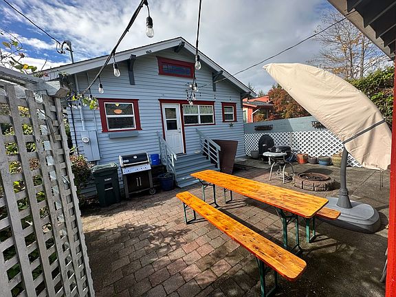 4th image of 2900 Elm St