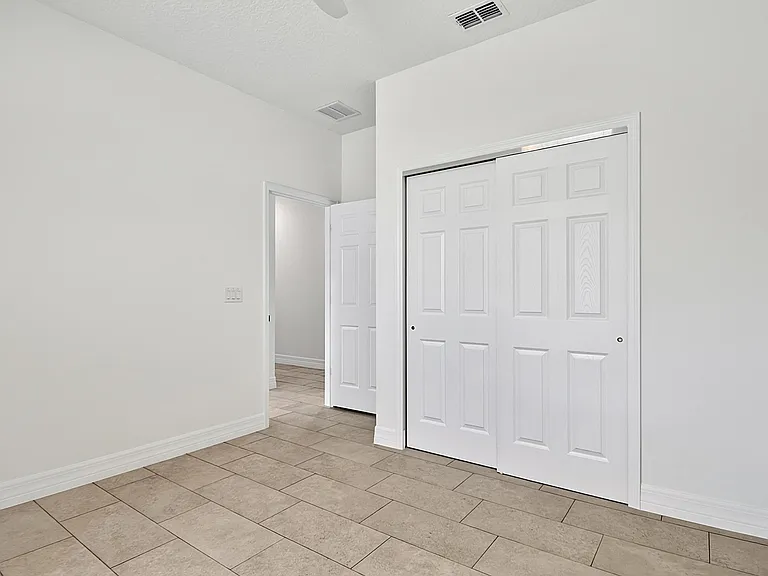 14 Ullynn Pl #A — Photo 13