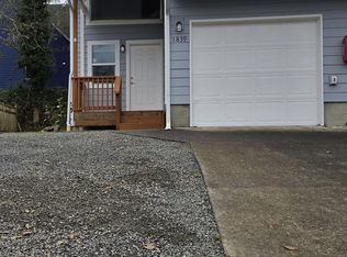 1839 Spruce Dr, Seaside, OR 97138