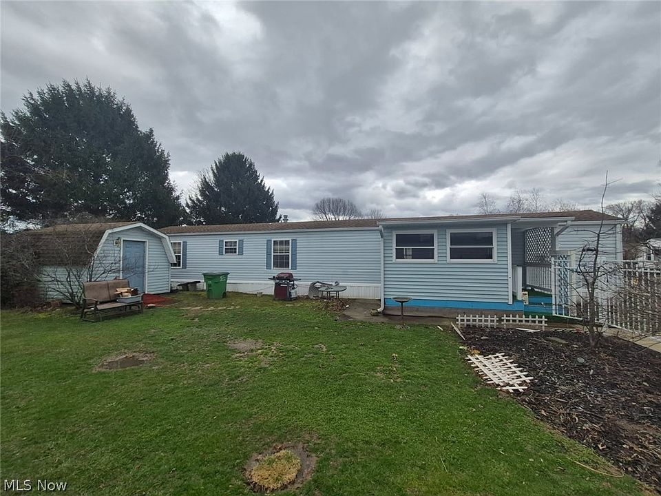 2nd image of 2665 Stoneyridge Dr