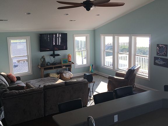 Kitchen/living area