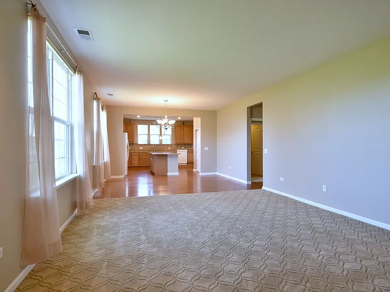 821 Voyage Way — Photo 8