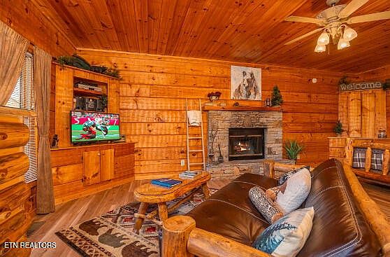 4th image of 3326 Bear Mountain Ln
