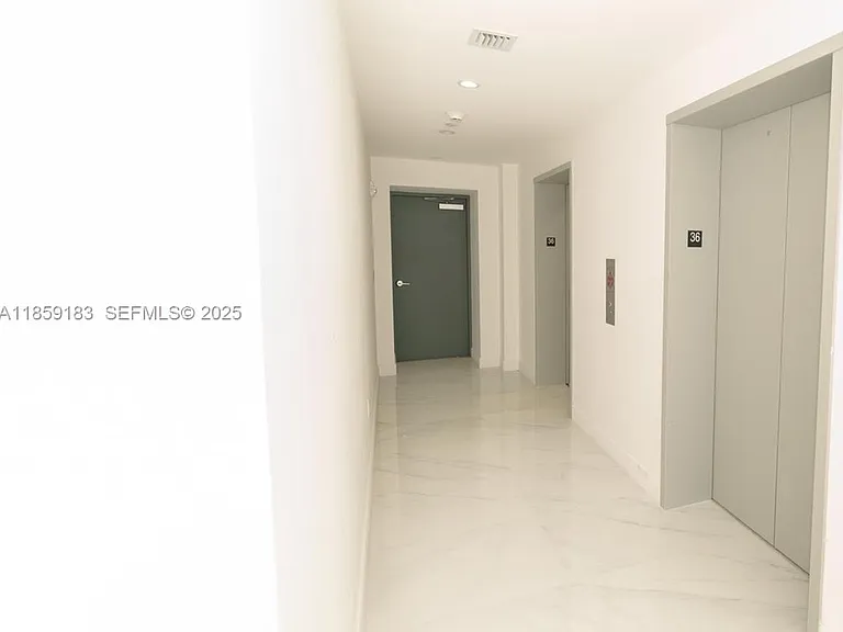 700 NE 24th St #2905 — Photo 28