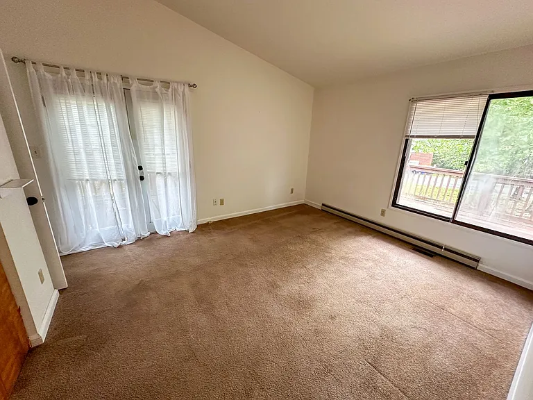10 Tanglewood Rd — Photo 8