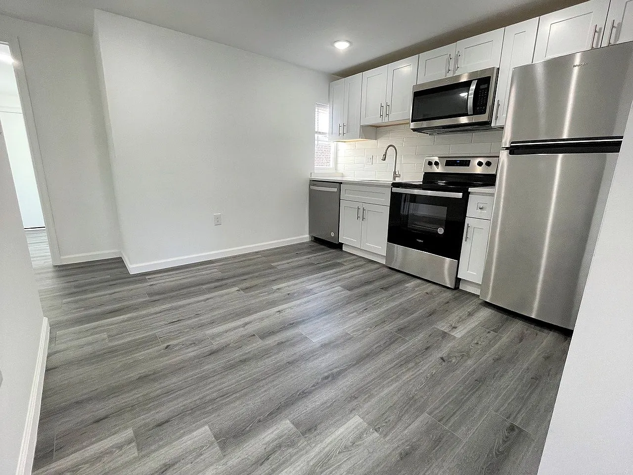 1 bed, 700 sqft, $1,690 — Photo 1