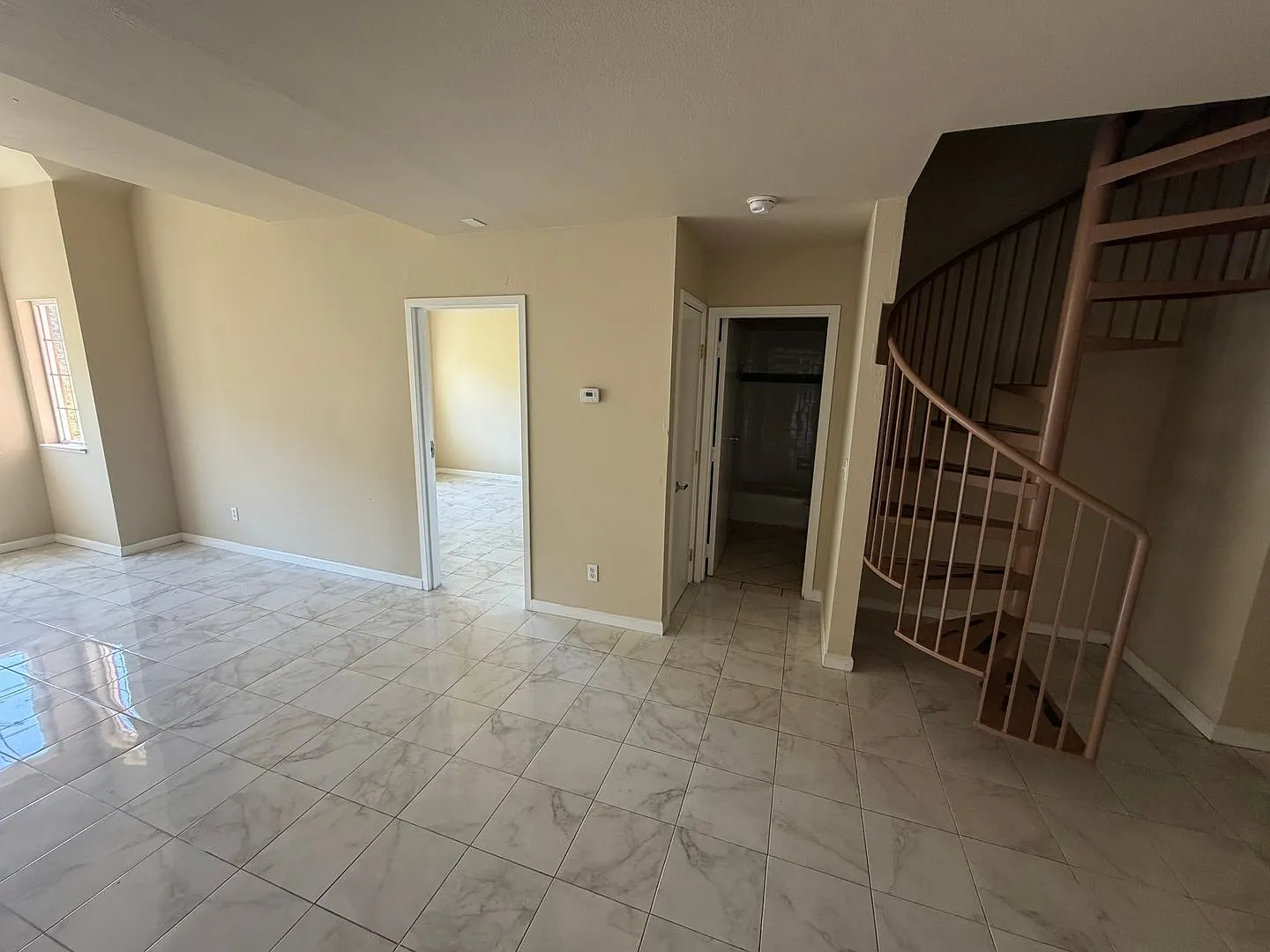 158 Caldecott Lane — Photo 4