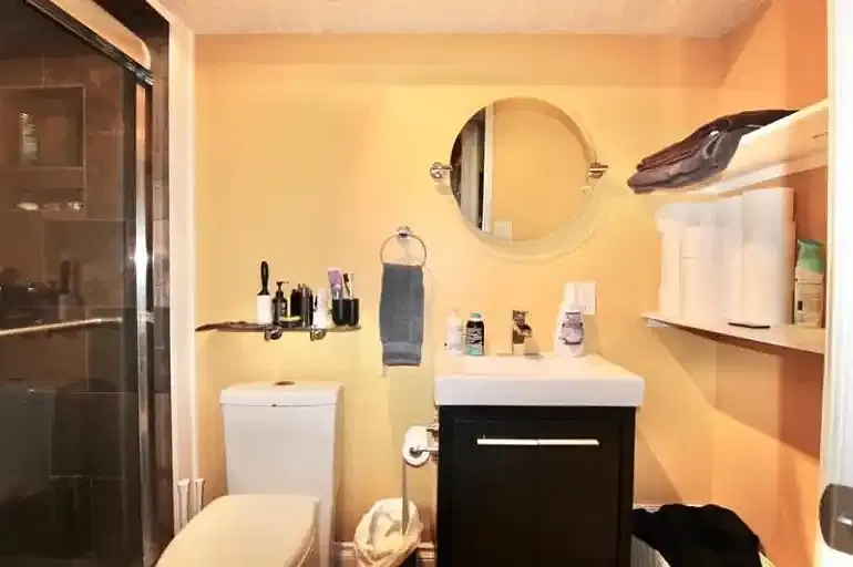 2 bed, 1.0 bath, $1,550 — Photo 4