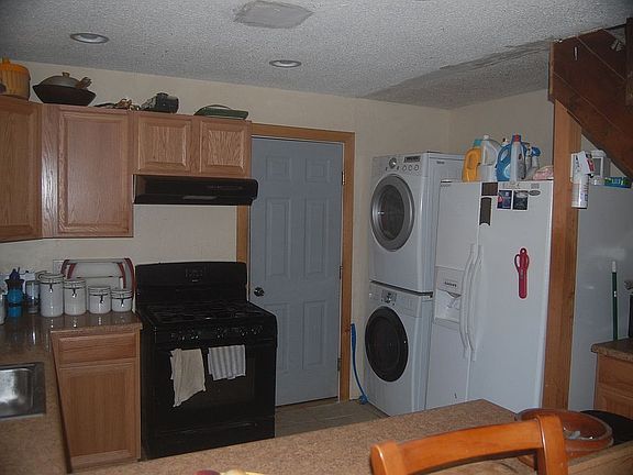 5th image of 2643 Iris Ln