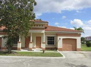 6904 NW 70th Ave, Tamarac, FL 33321