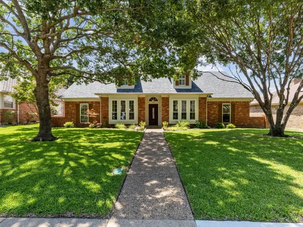 2666 Honeysuckle Dr, Richardson, TX 75082