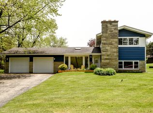 6N735 Harvey Rd, Medinah, IL 60157