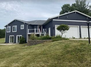 2910 Otis Ave SE, Cedar Rapids, IA 52403