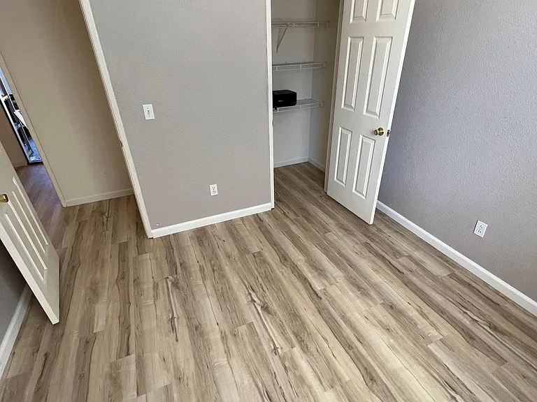 1st floor - Bed room closet (BR 4)