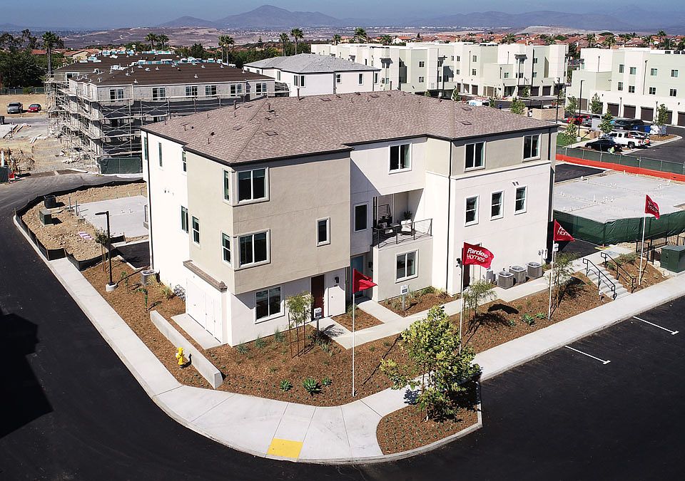 Solmar Model Complex Exterior