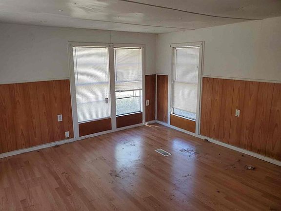 2nd image of 4529 Mimosa Dr