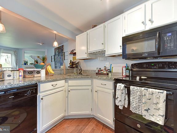4th image of 5818 Norham Dr