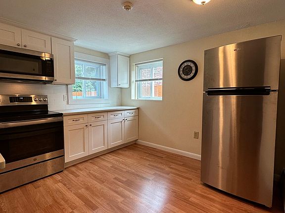 2nd image of 504 Broad St #2