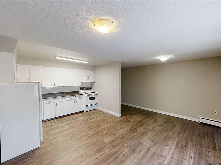 9926 105th Ave #202 — Photo 3